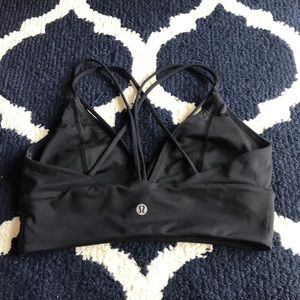 Lululemon sports bra size 6 no padding